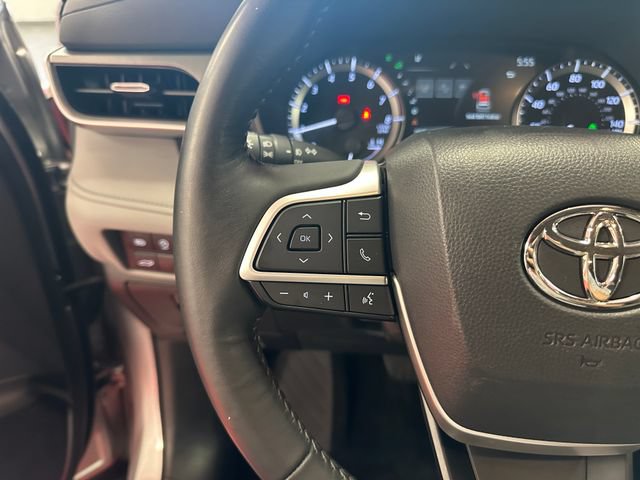 Used 2023 Toyota Highlander LE AWD/4WD image 20