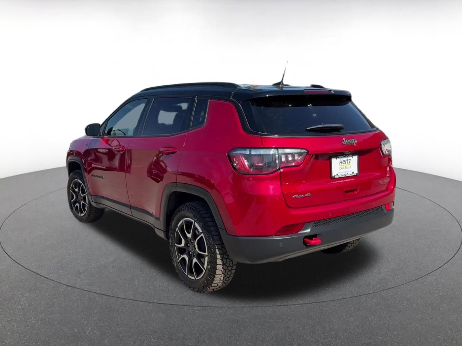 Used 2025 Jeep Compass Trailhawk AWD/4WD image 11