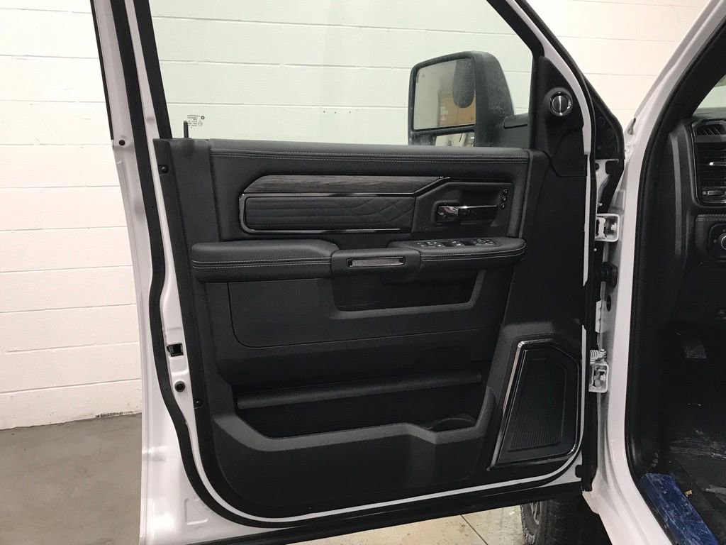 New 2026 RAM 2500 Limited image 9