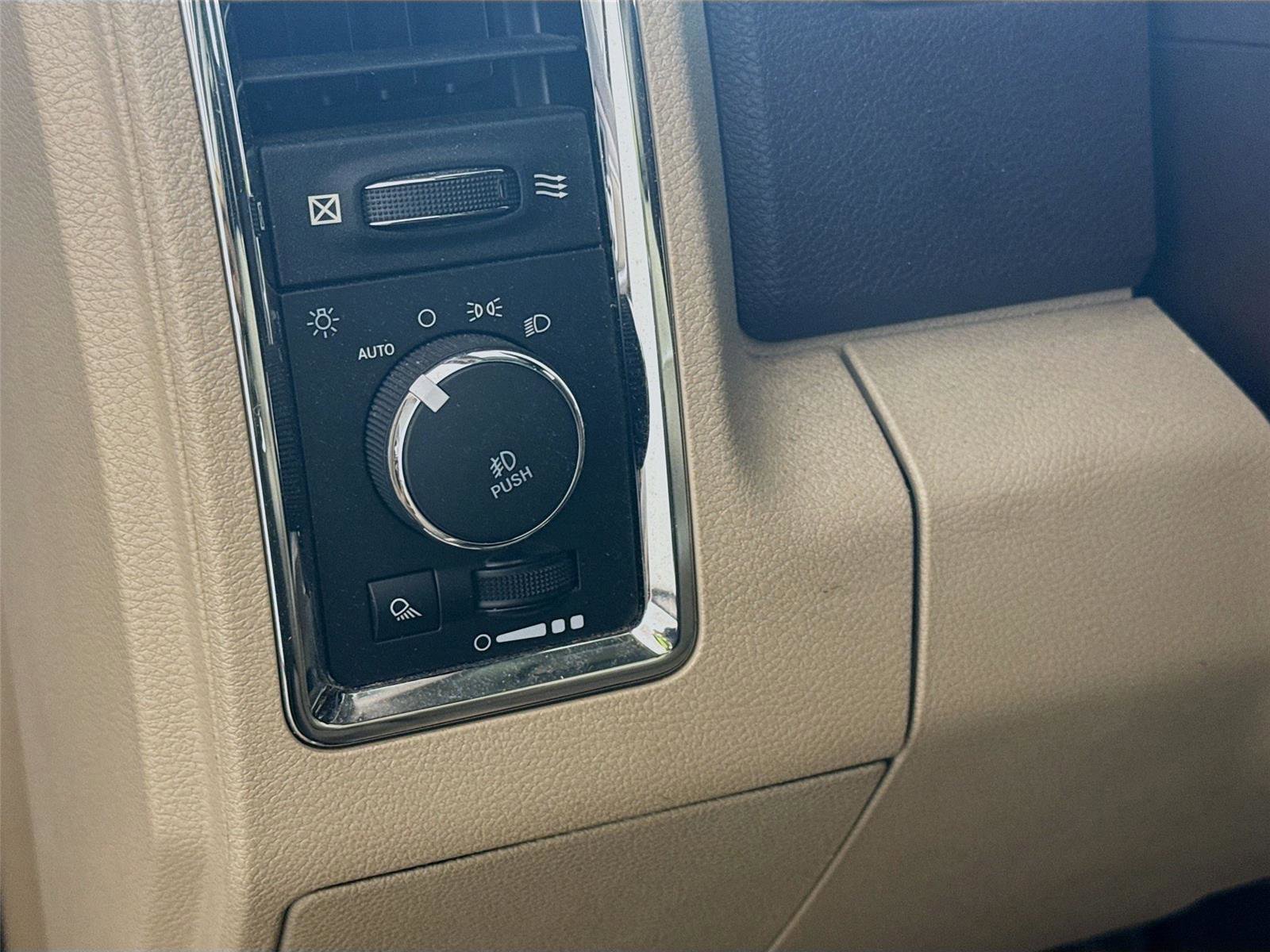 Used 2017 RAM 2500 Laramie w/ Convenience Group image 6