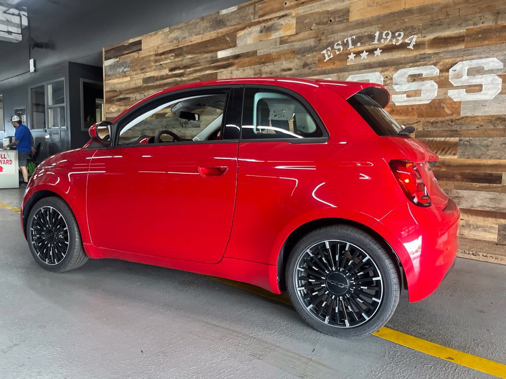 Used 2024 FIAT 500 e (RED) FWD image 13
