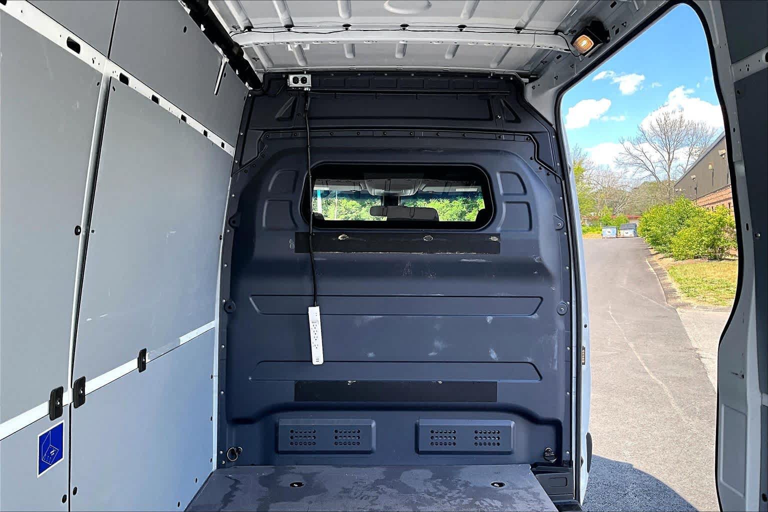 Used 2020 Mercedes-Benz Sprinter 2500 image 35