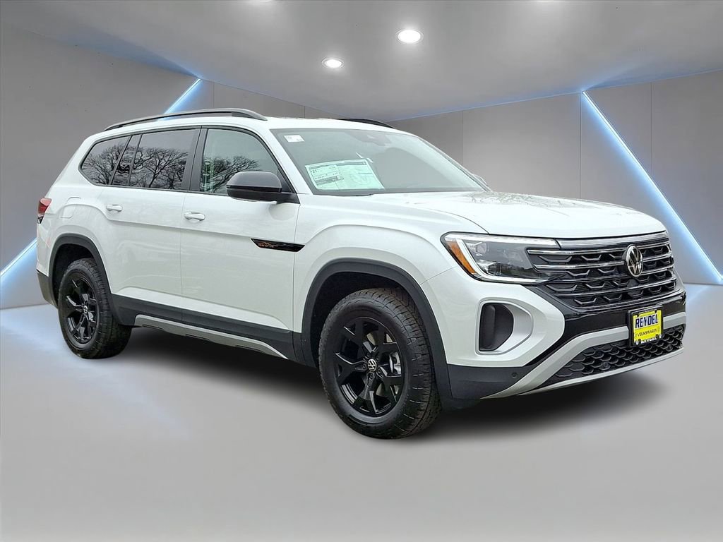 New 2026 Volkswagen Atlas Peak Edition AWD/4WD image 2