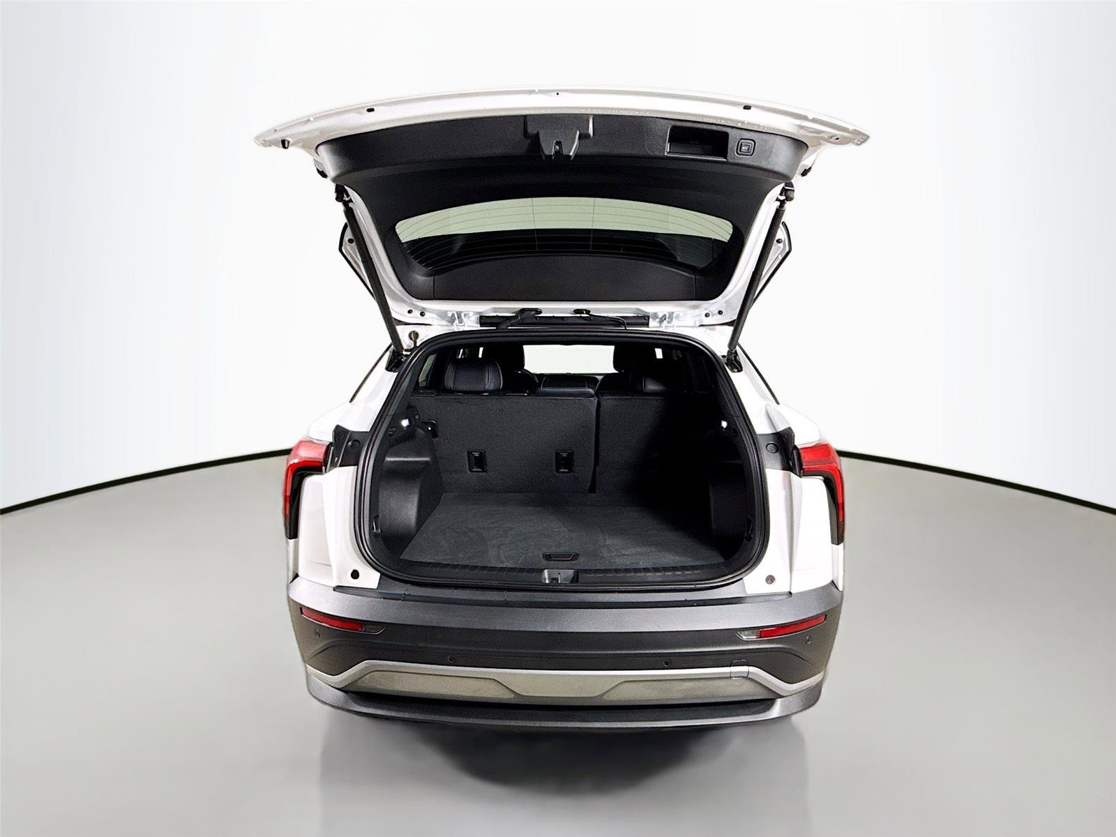 Used 2024 Chevrolet Blazer EV LT image 26