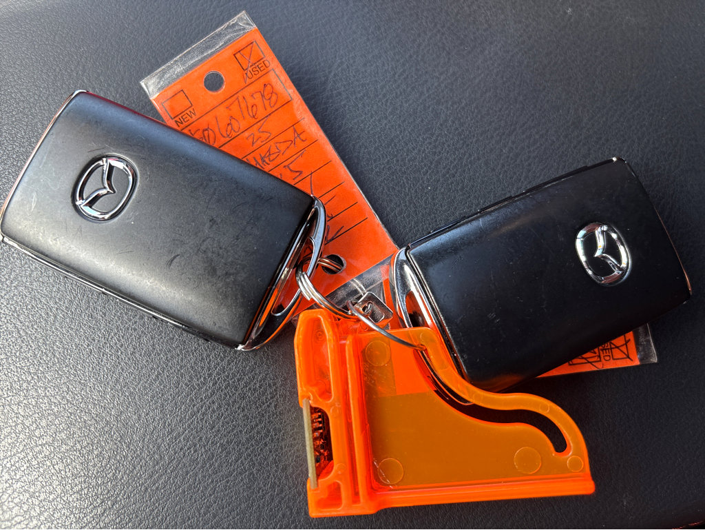 Used 2025 MAZDA CX-5 Carbon Edition image 21