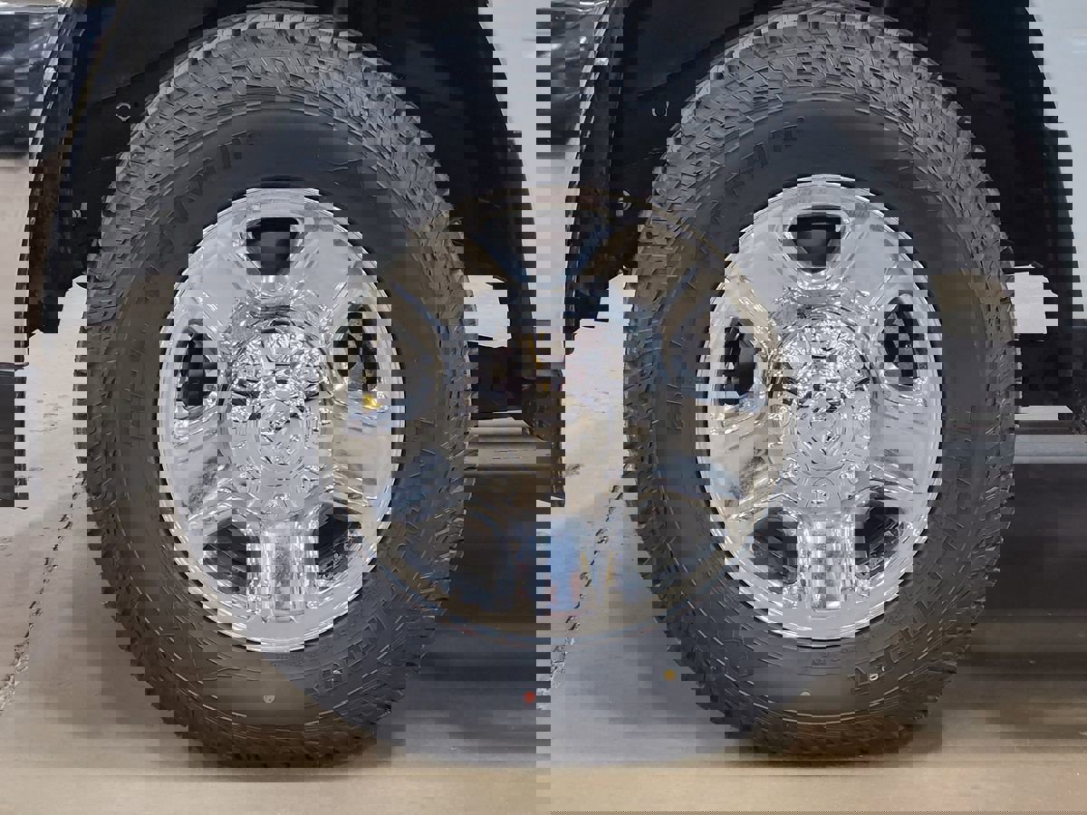 Used 2023 RAM 3500 Tradesman w/ Chrome Appearance Group image 25