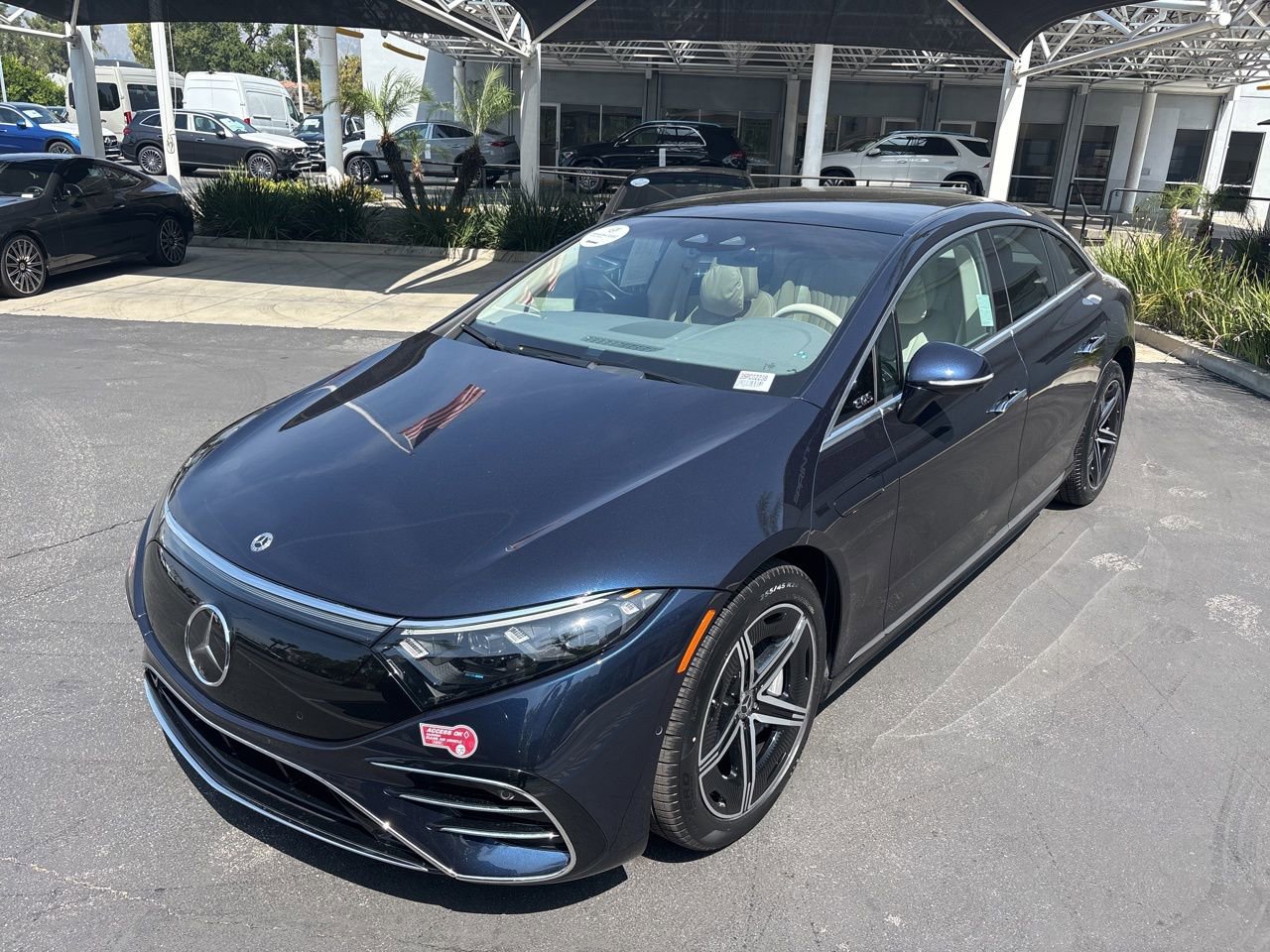 Certified 2023 Mercedes-Benz EQS 580 4MATIC Sedan image 3