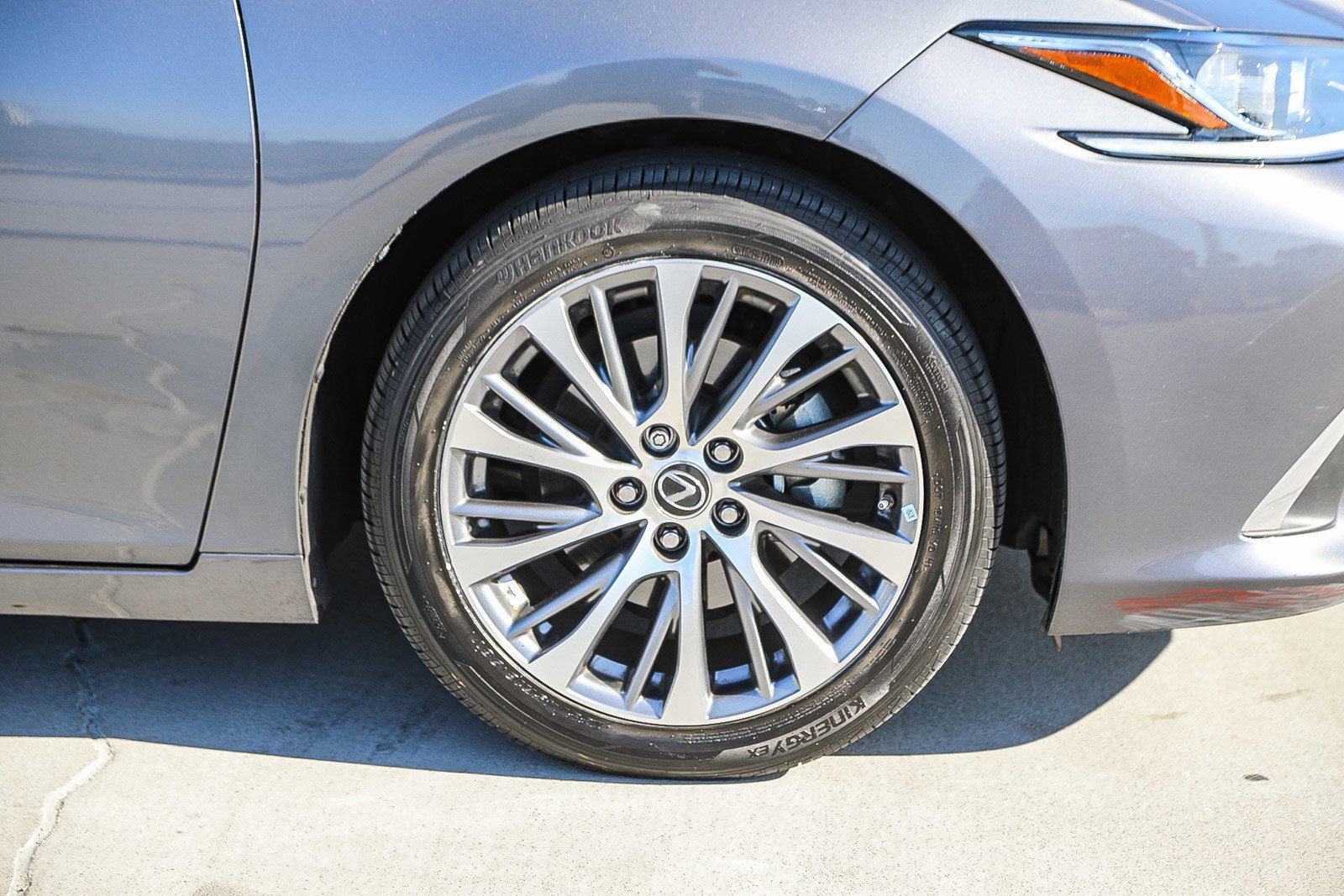 Used 2020 Lexus ES 350 w/ Premium Package image 10