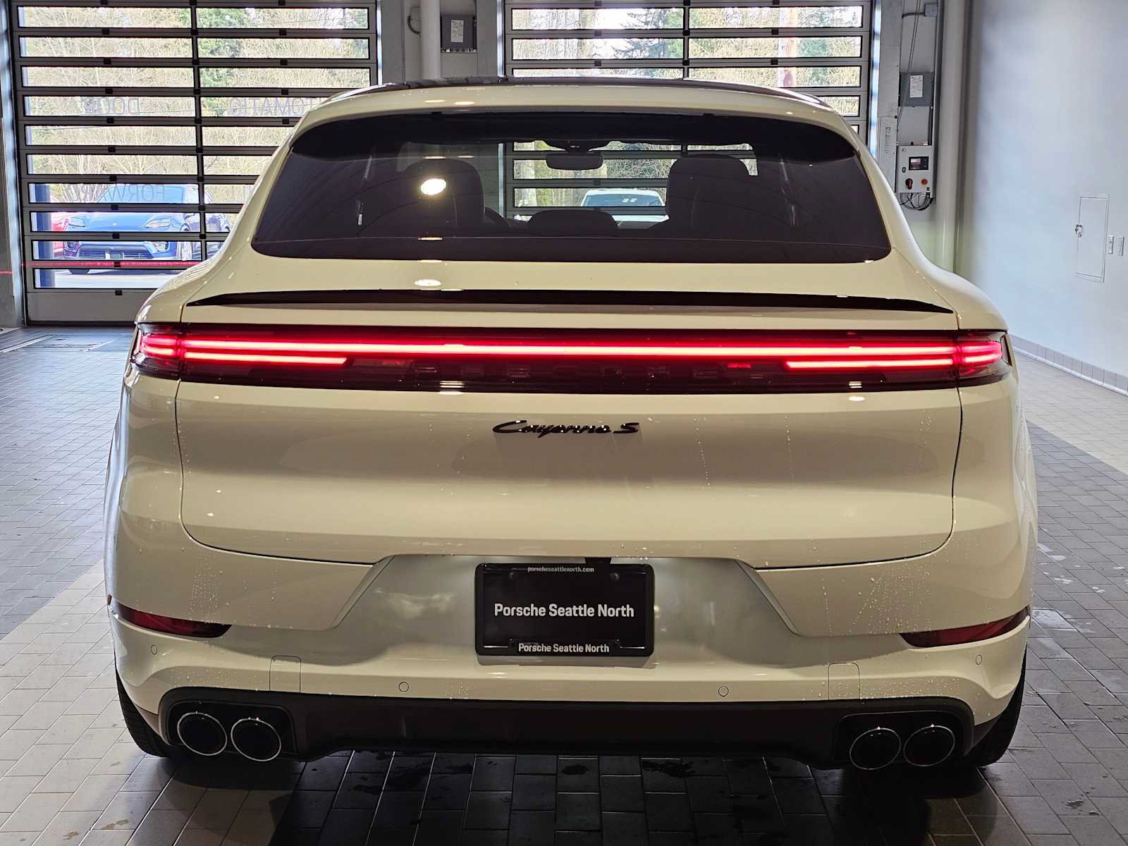 New 2025 Porsche Cayenne S AWD/4WD image 6