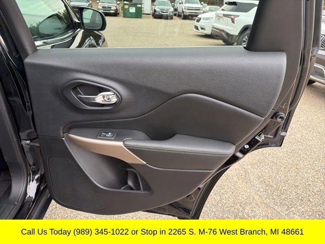 Used 2018 Jeep Cherokee Limited w/ Technology Group image 37