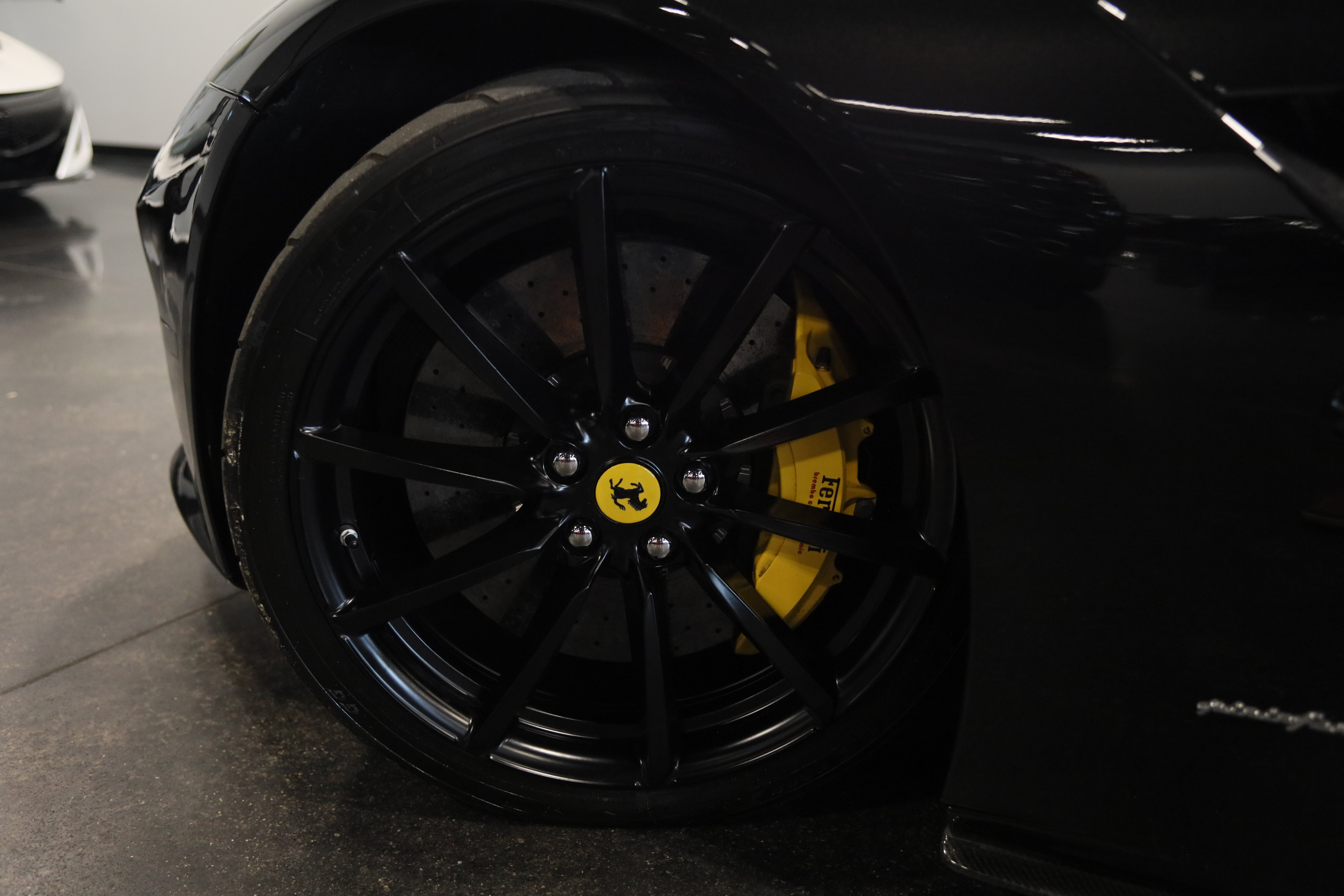 Used 2017 Ferrari F12 Berlinetta RWD image 14