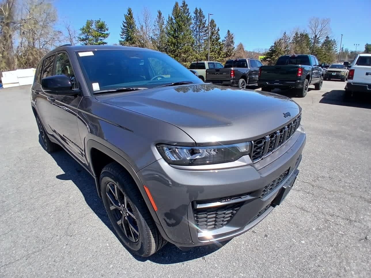 New 2026 Jeep Grand Cherokee L 4WD image 3