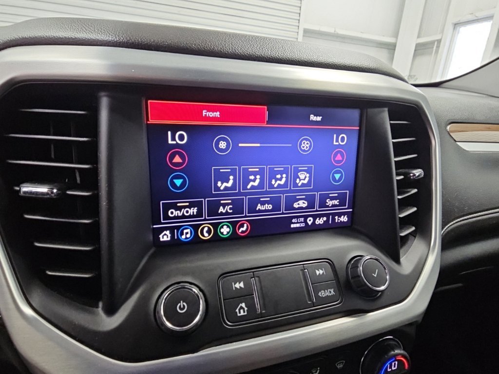 Used 2022 GMC Acadia SLE w/ Driver Convenience Package FWD image 17
