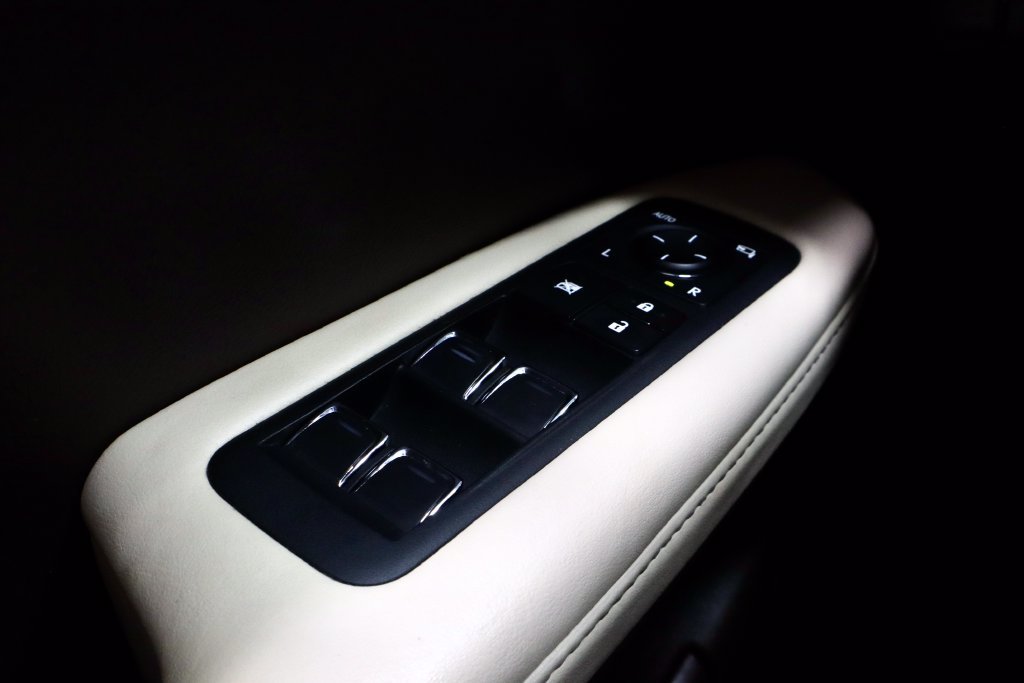 Used 2020 Lexus RX 350 FWD w/ Accessory Package image 25