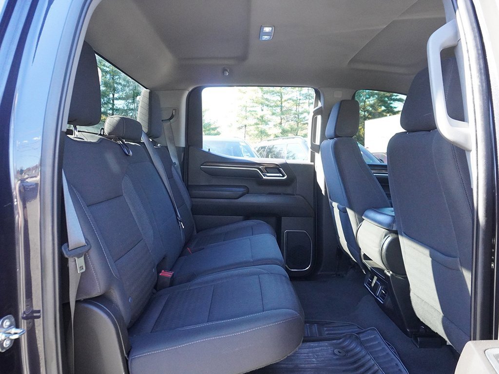 Used 2022 Chevrolet Silverado 1500 LT image 32