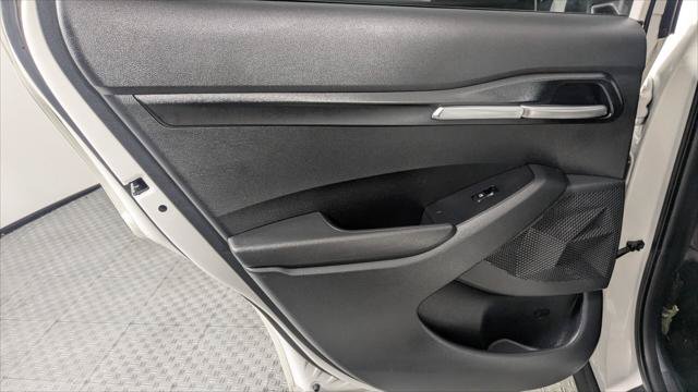 Used 2022 Kia Seltos LX AWD/4WD image 16