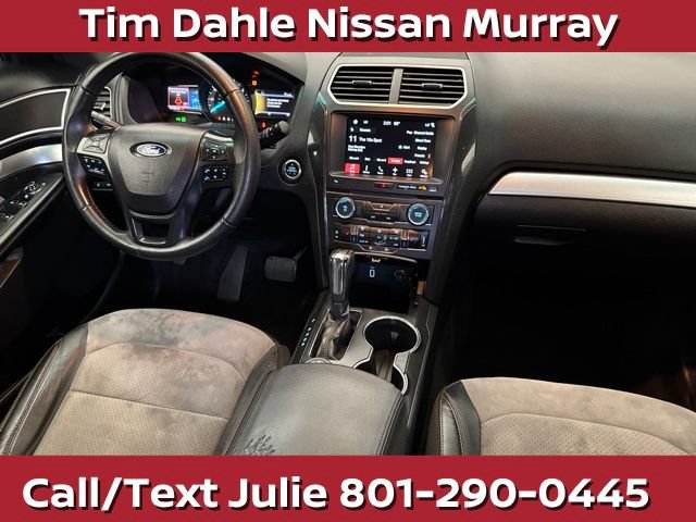 Used 2017 Ford Explorer XLT w/ Equipment Group 202A AWD/4WD image 18