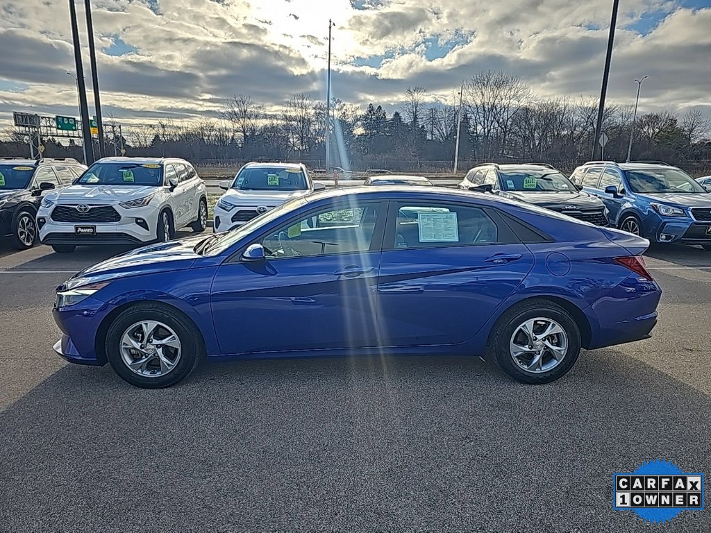 Certified 2023 Hyundai Elantra SE image 2