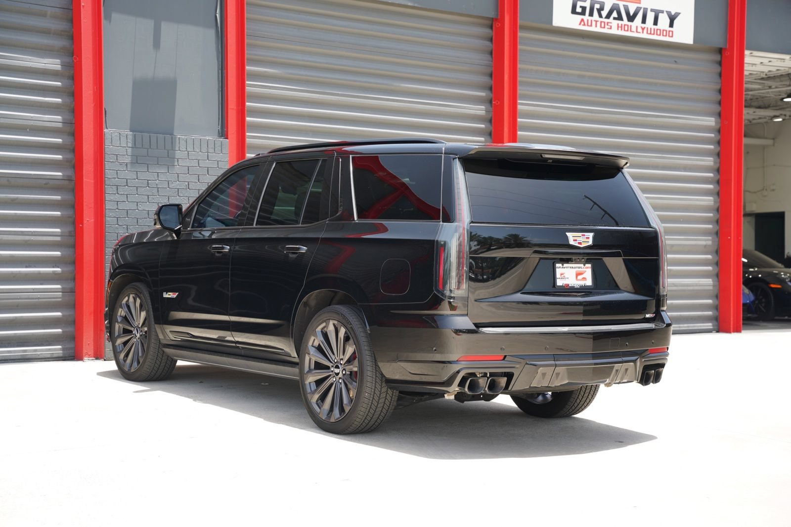 Used 2025 Cadillac Escalade V AWD/4WD image 14