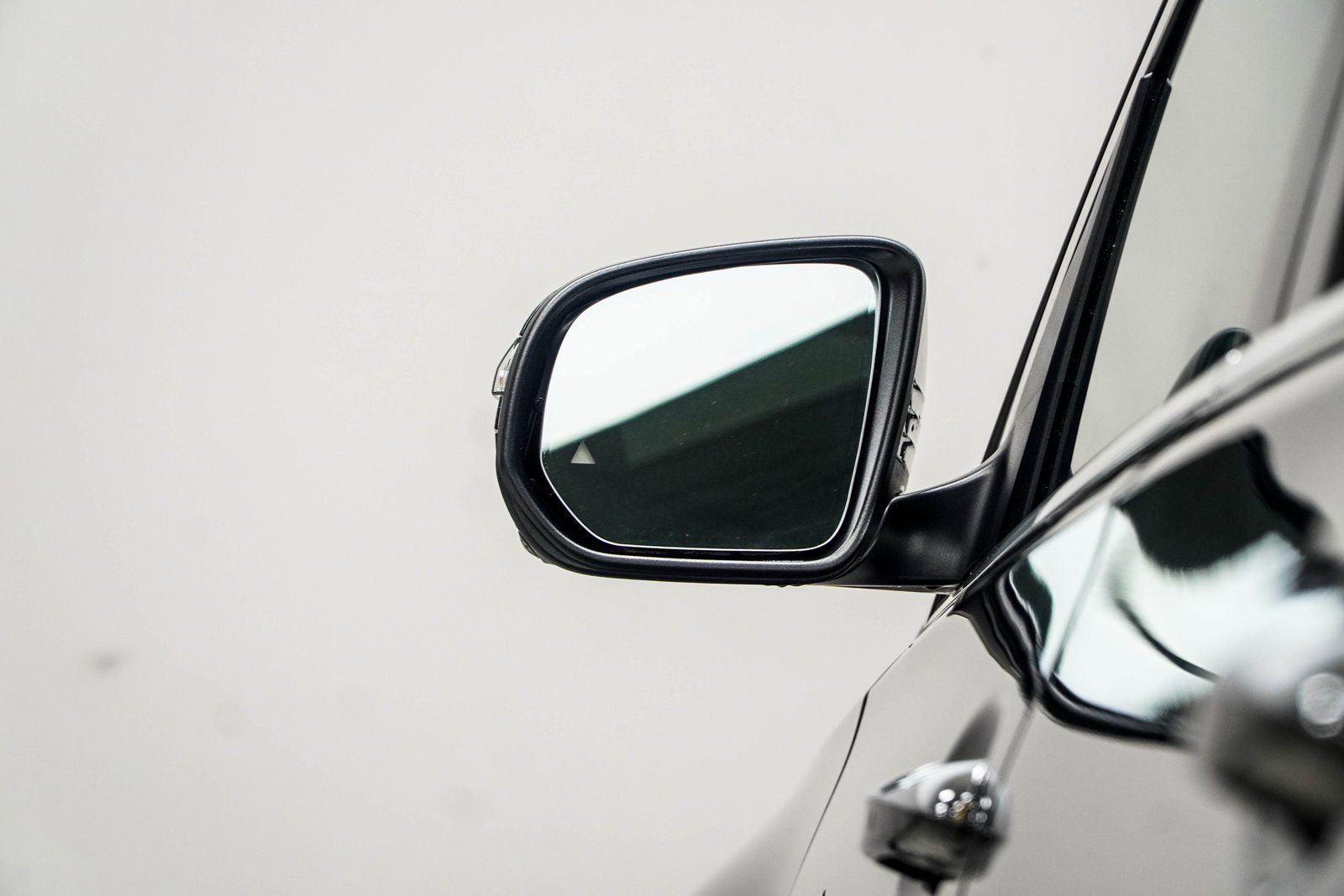 Used 2025 Mercedes-Benz GLS 450 4MATIC image 14