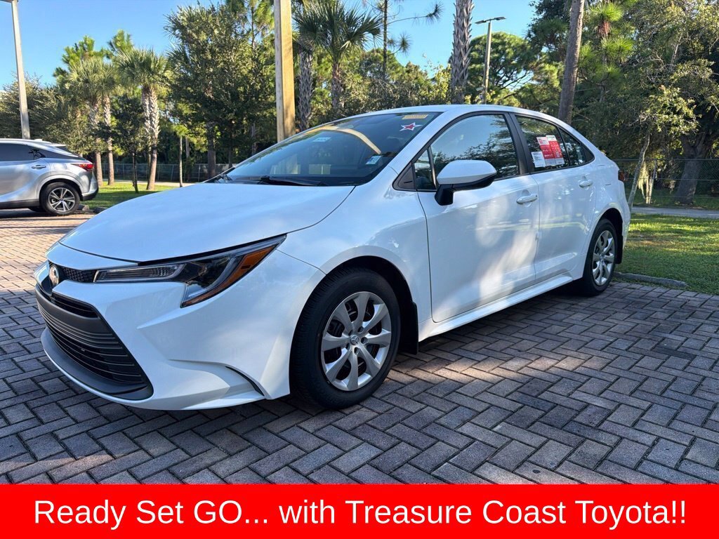 Used 2026 Toyota Corolla LE FWD image 12