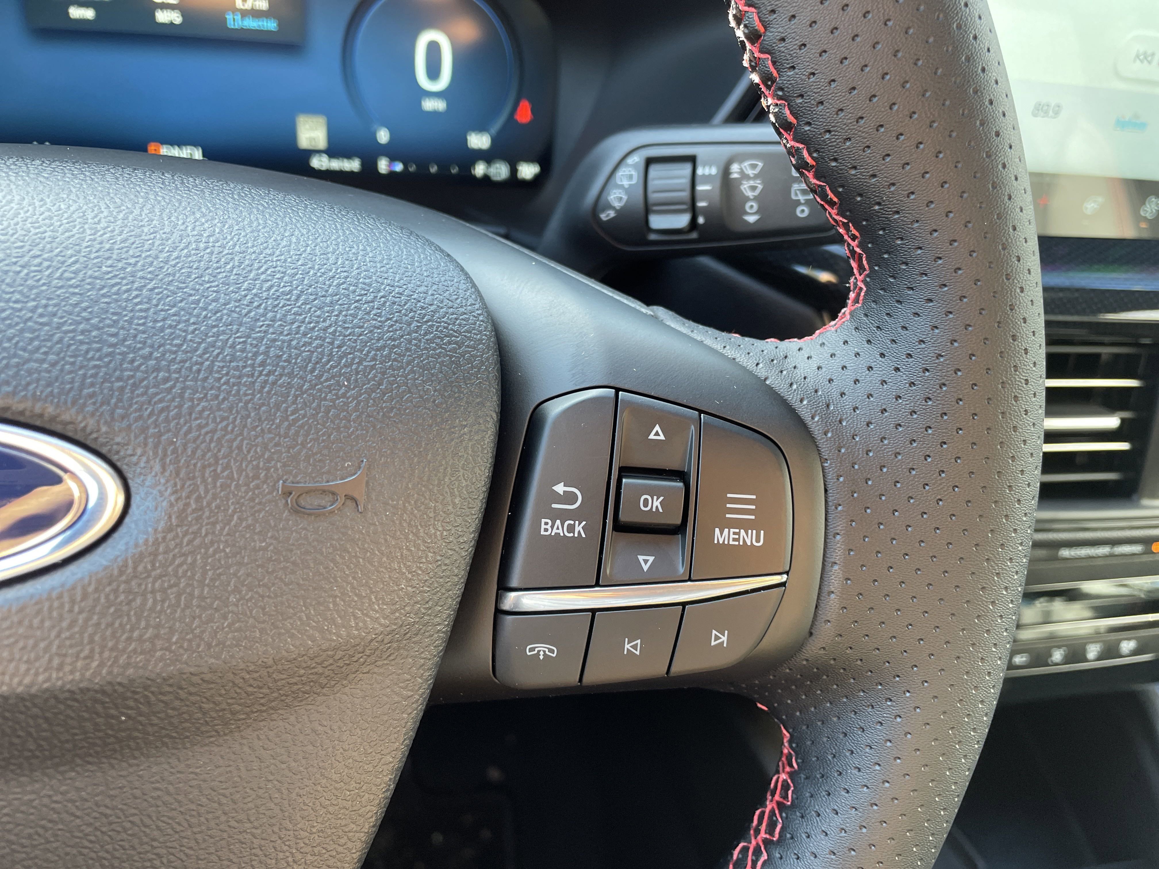 New 2025 Ford Escape ST-Line Elite w/ Tech Pack #2 image 18