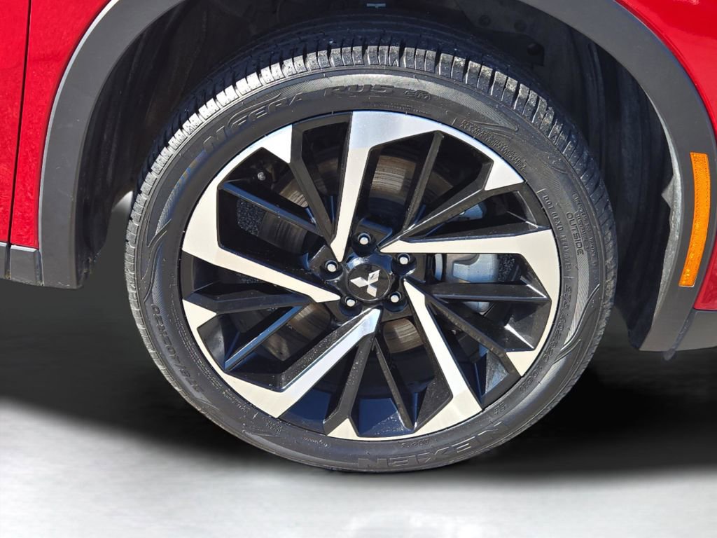 Used 2024 Mitsubishi Outlander SE Black Edition image 6