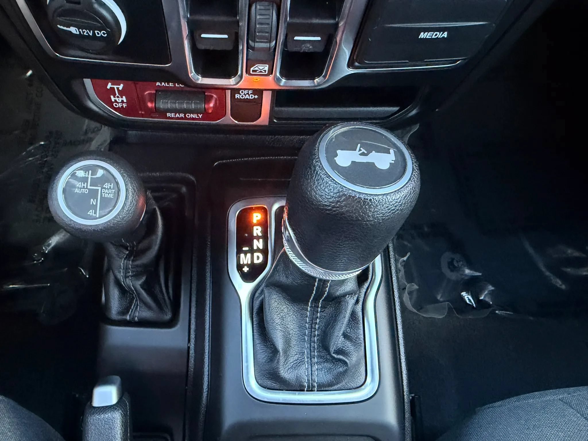 Used 2024 Jeep Wrangler Unlimited AWD/4WD image 29