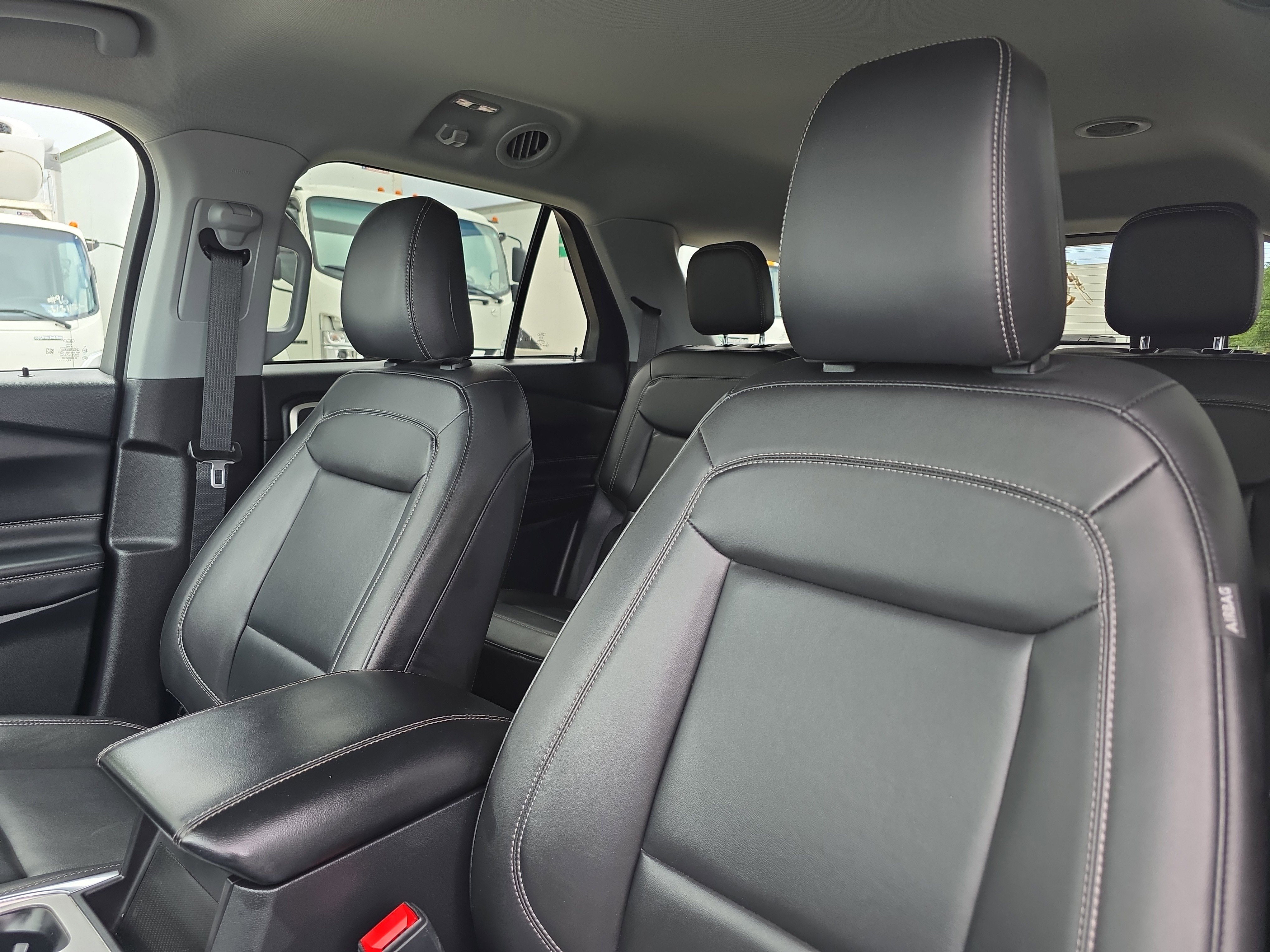 Used 2023 Ford Explorer XLT w/ Equipment Group 202A RWD image 29