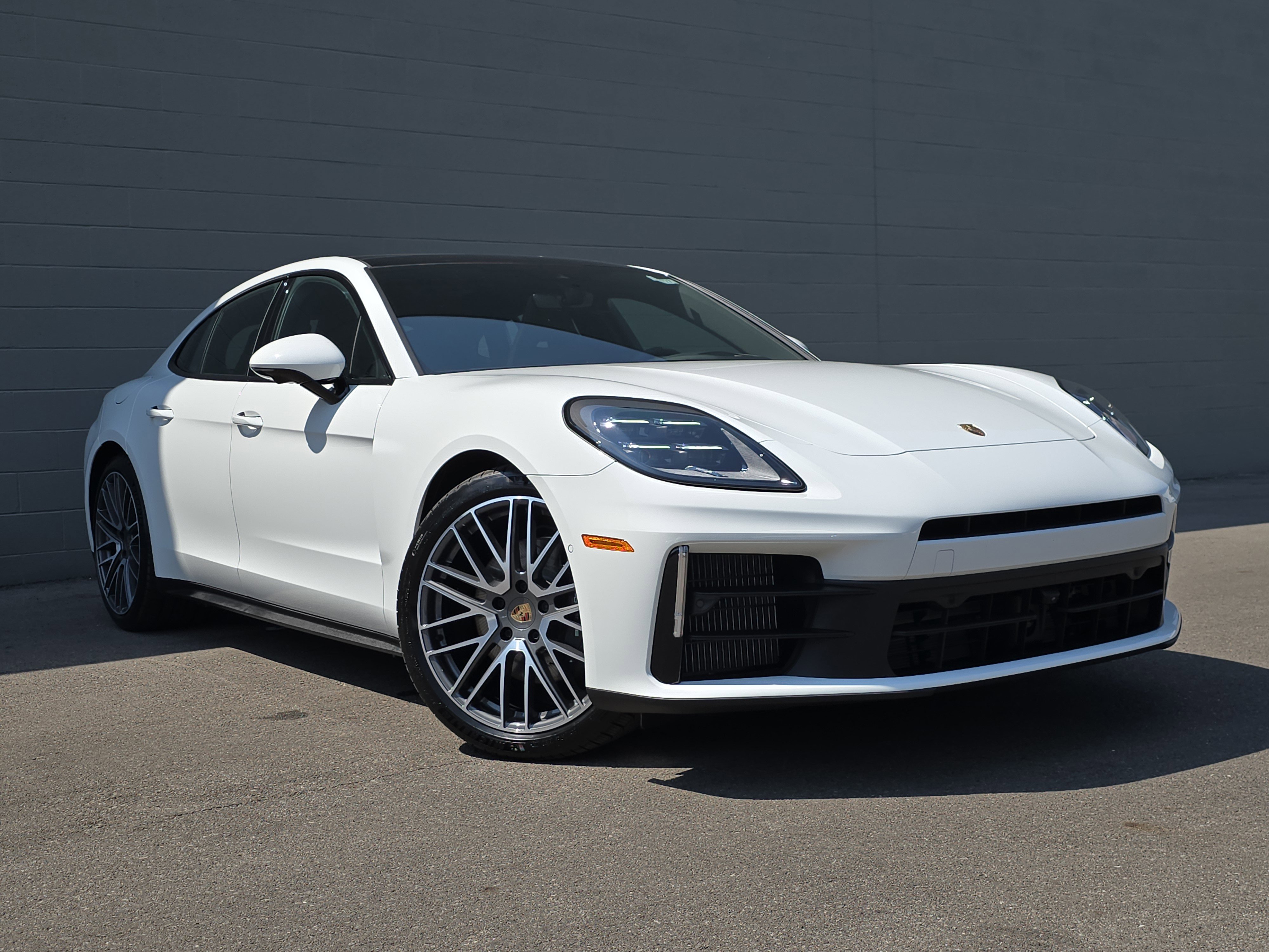 New 2025 Porsche Panamera 4 image 7