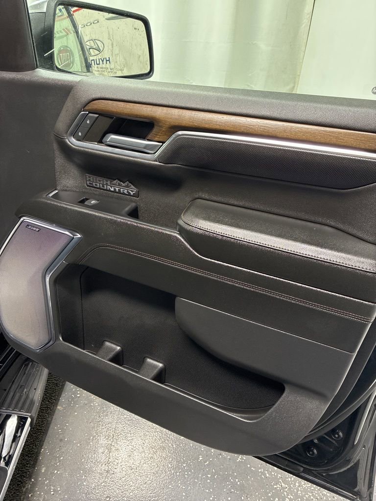 Used 2024 Chevrolet Silverado 1500 High Country w/ High Country Premium Package image 31