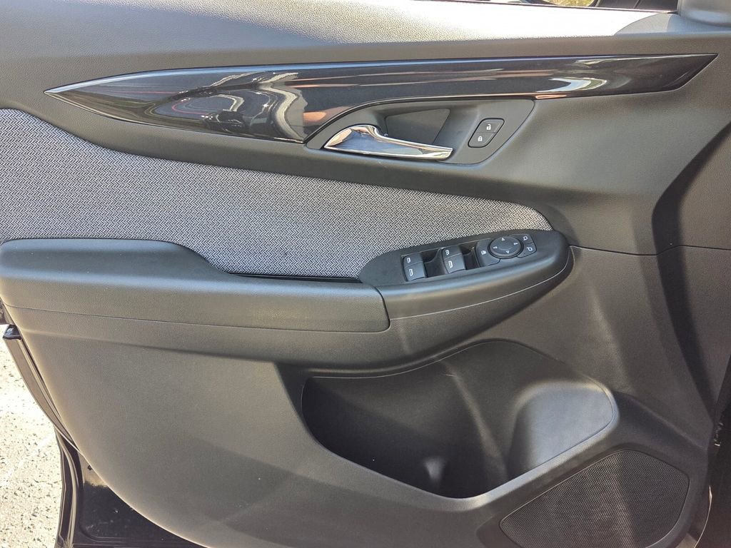 Used 2026 Chevrolet TrailBlazer LT w/ Driver Confidence Package image 24