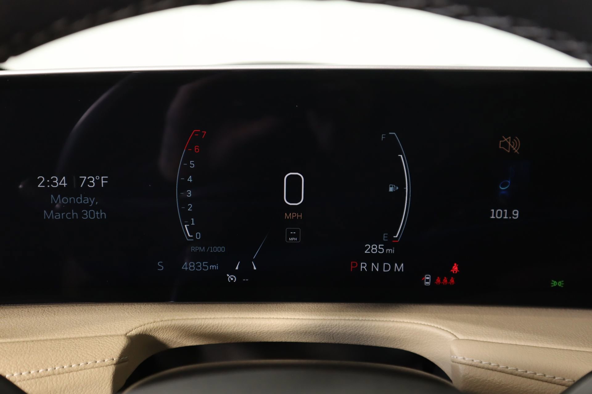 Used 2024 Cadillac XT4 Premium Luxury w/ Active Safety Package image 4