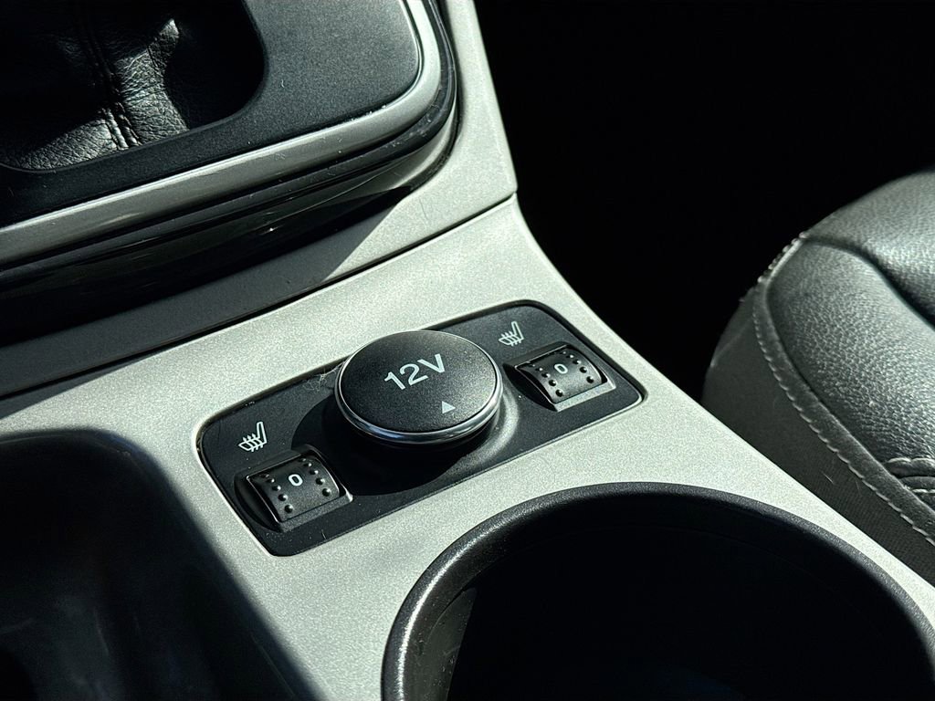 Used 2013 Ford Escape SEL image 32