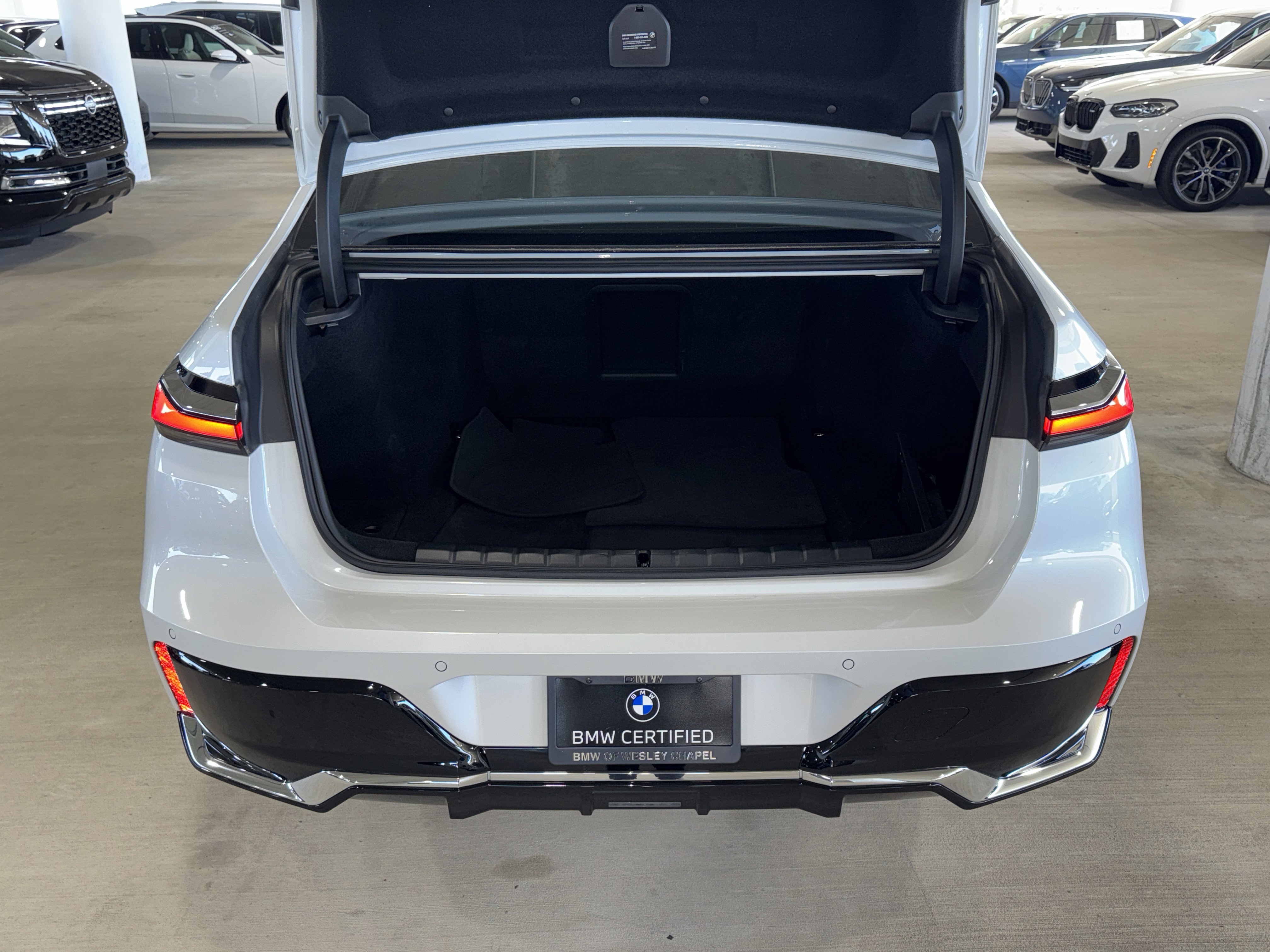Used 2025 BMW 740i xDrive AWD/4WD image 14