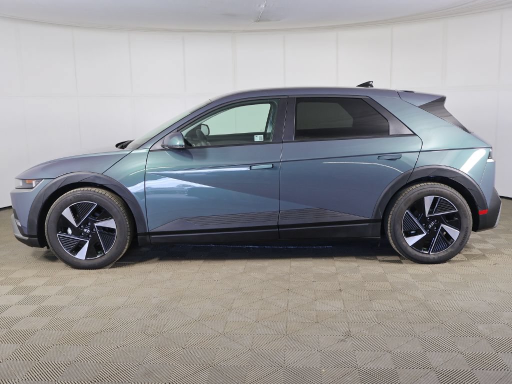 Used 2025 Hyundai Ioniq 5 SE AWD/4WD image 13
