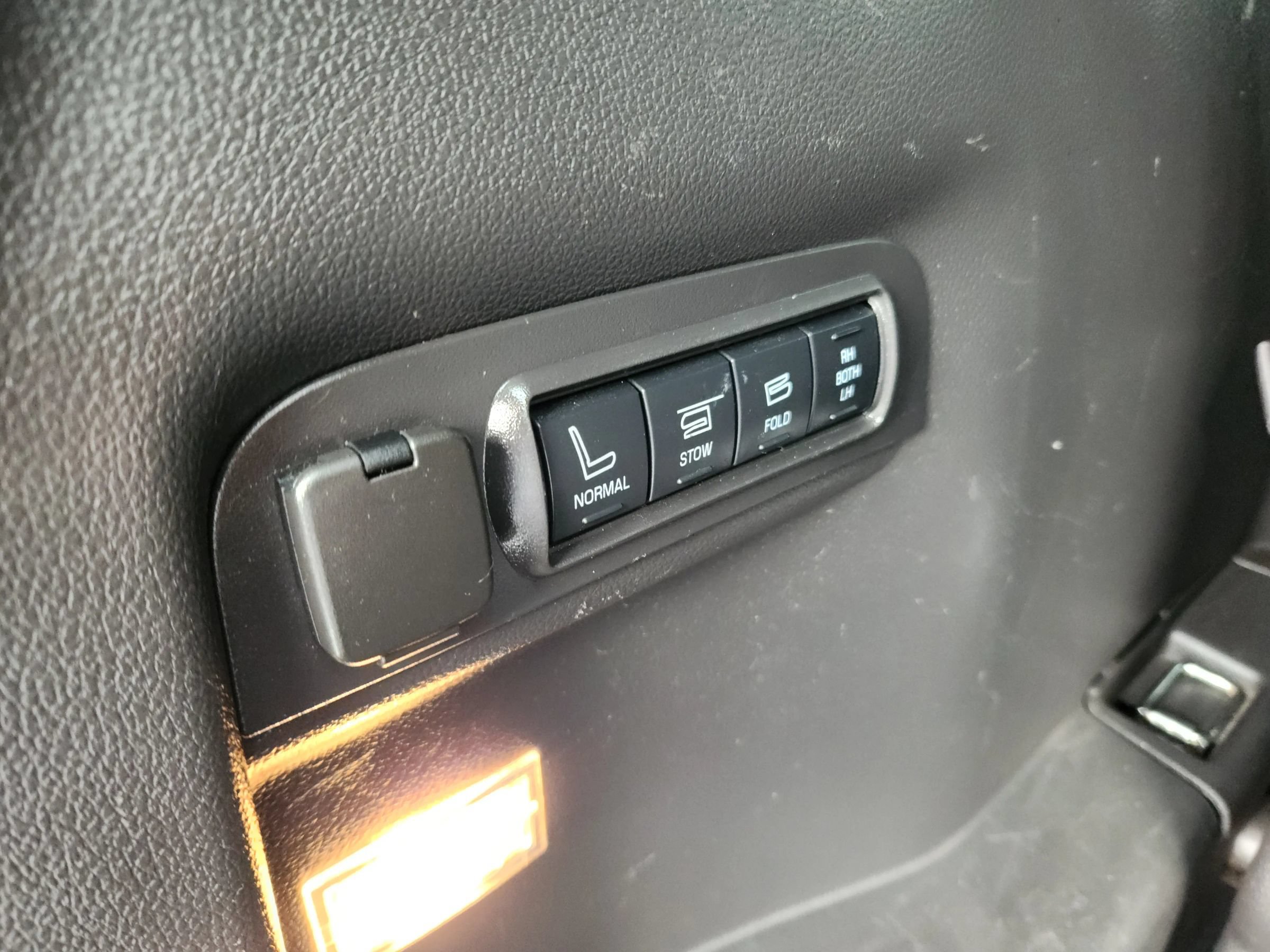 Used 2015 Ford Explorer Sport w/ Equipment Group 401A AWD/4WD image 22