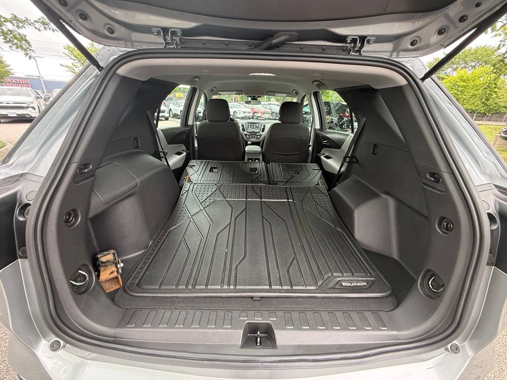 Used 2023 Chevrolet Equinox LS w/ LPO, Floor Liner Package AWD/4WD image 28