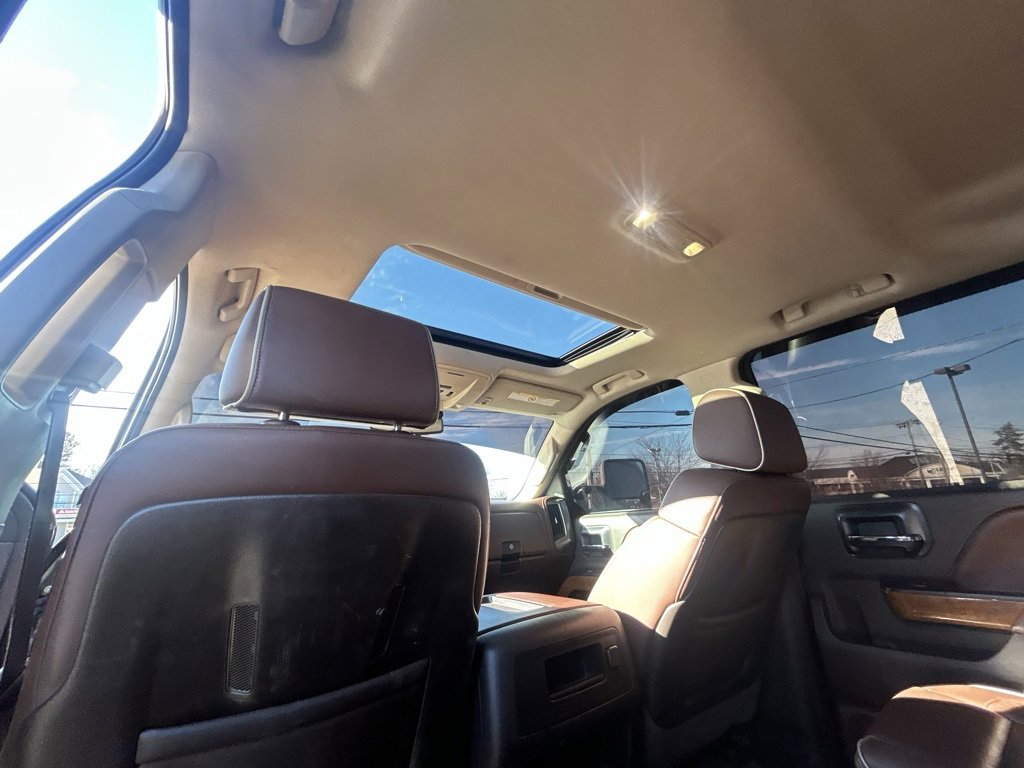 Used 2015 Chevrolet Silverado 3500 High Country w/ Duramax Plus Package image 27