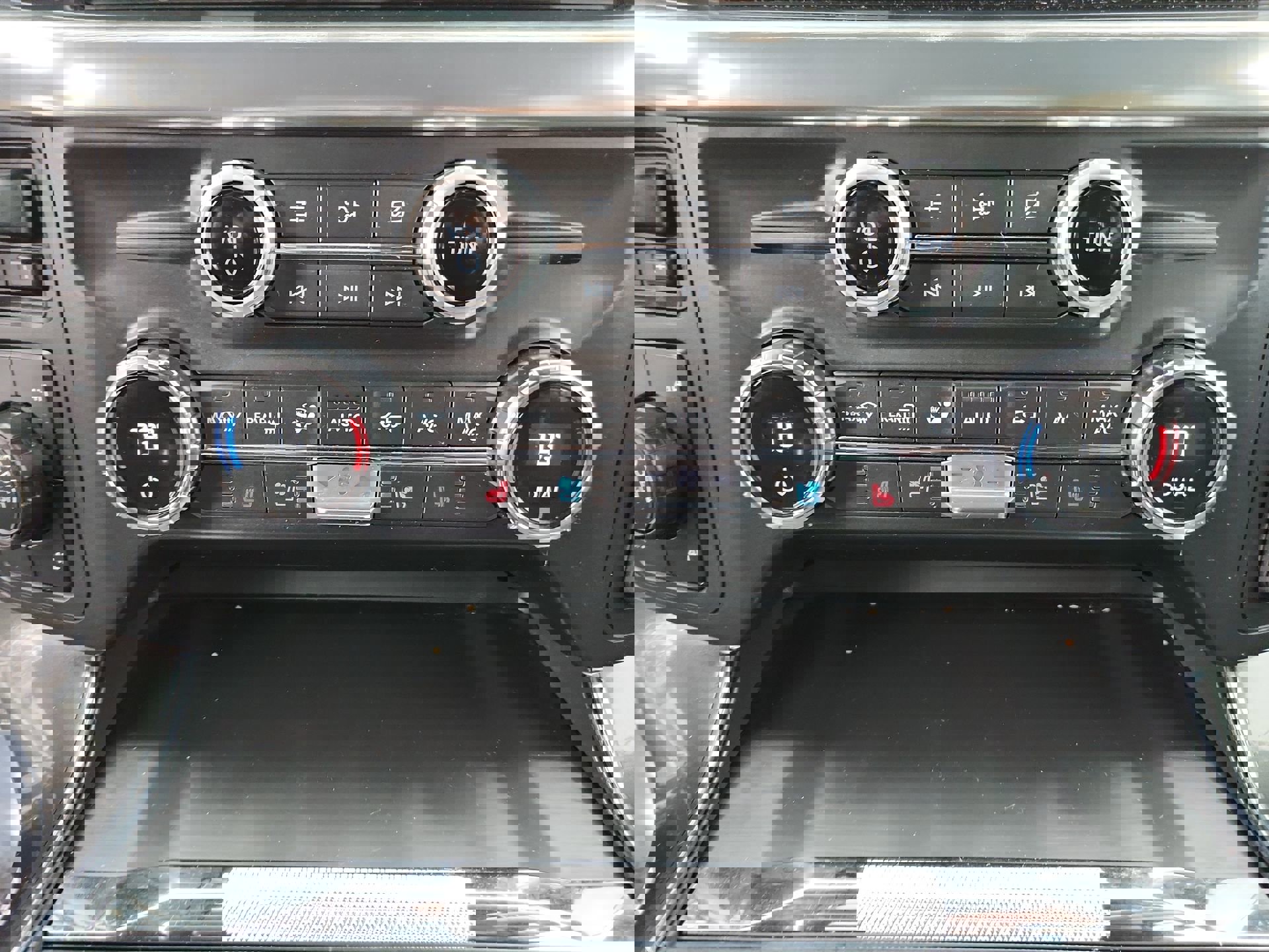 Used 2021 Ford F150 Lariat image 16