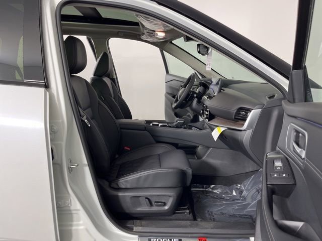 New 2026 Nissan Rogue Platinum image 39