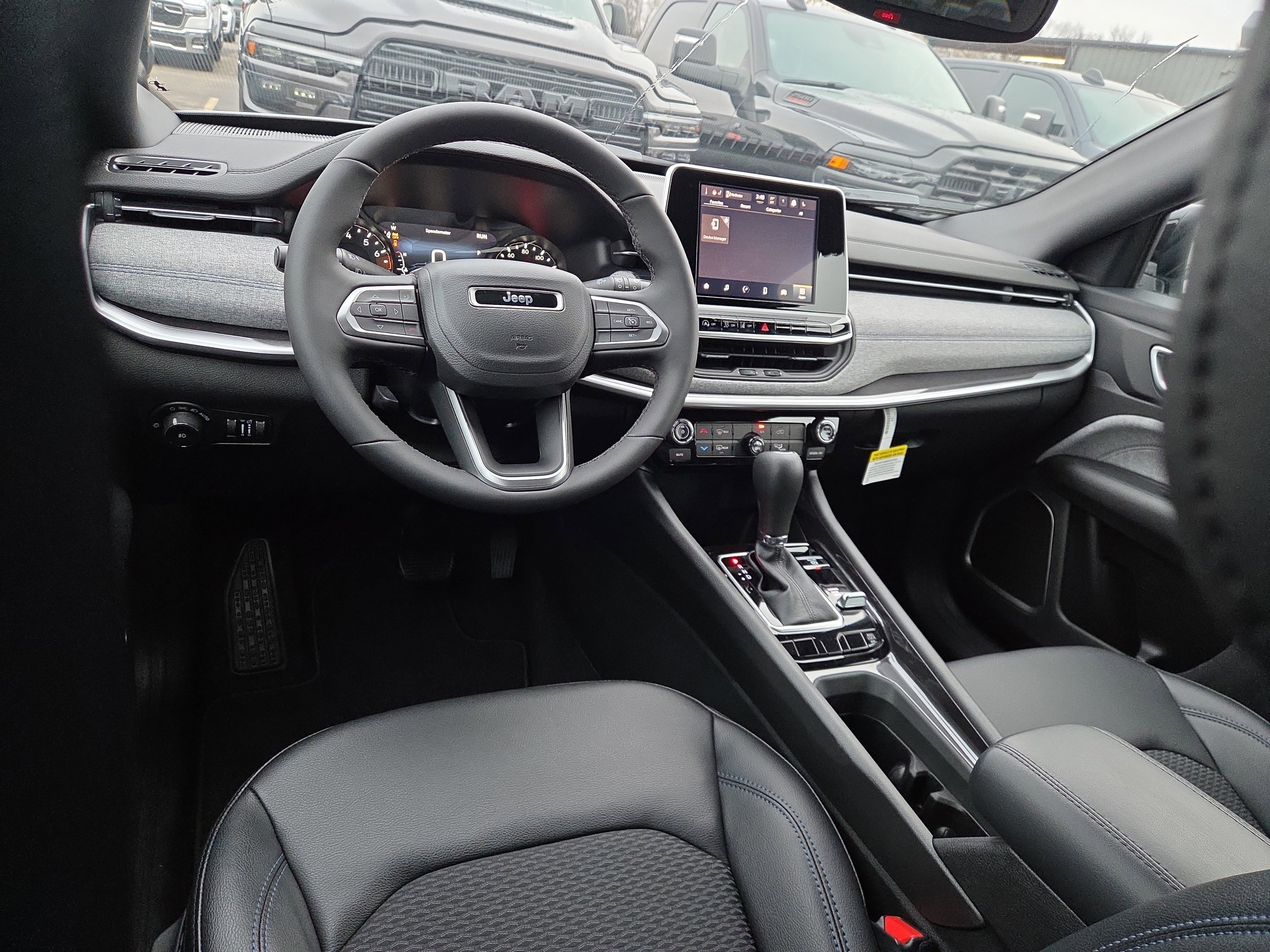 New 2026 Jeep Compass Latitude image 7