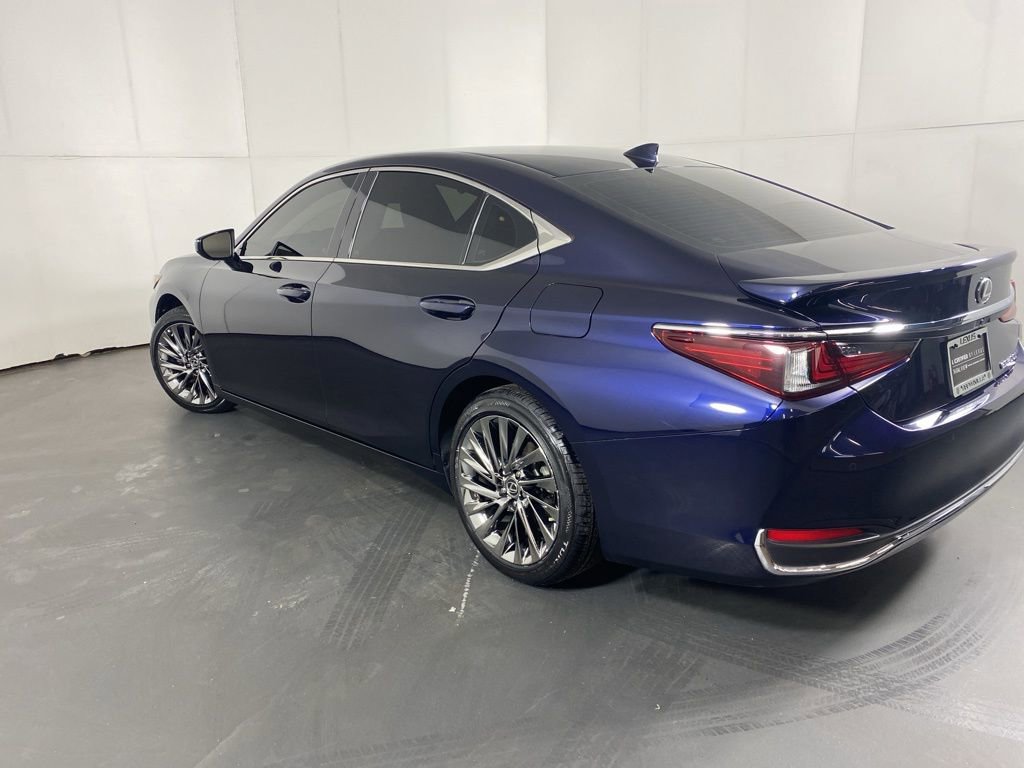 Certified 2025 Lexus ES 300h Ultra Luxury image 8