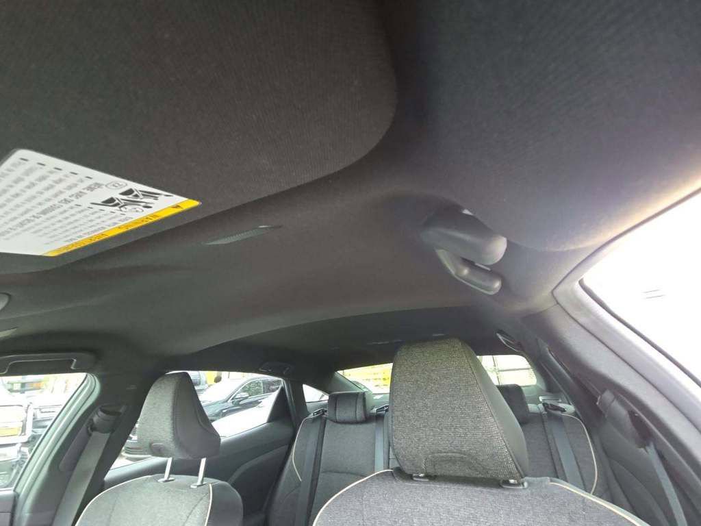 Used 2023 Toyota Crown XLE image 4