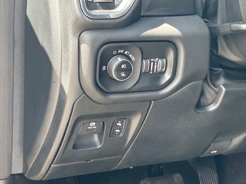 Used 2025 RAM 1500 Laramie image 82