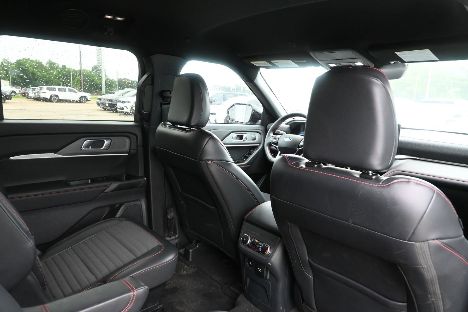 Used 2025 Ford Explorer ST-Line w/ Premium Package RWD image 38