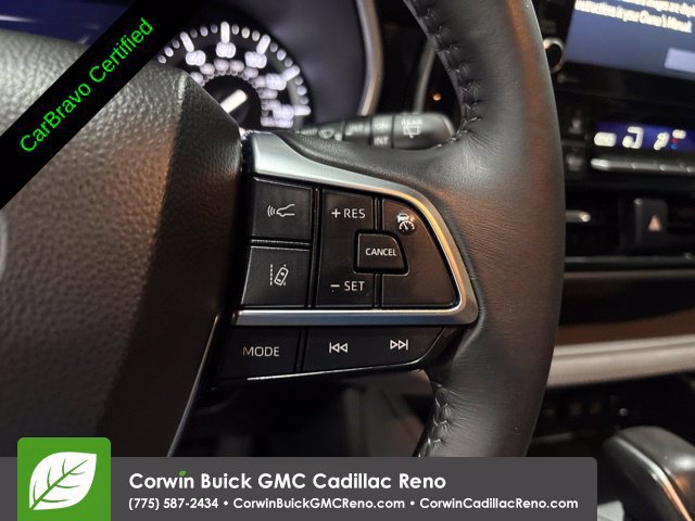 Used 2020 Toyota Highlander XLE AWD/4WD image 15