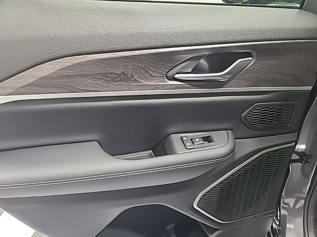 New 2023 Jeep Grand Cherokee 4WD 4xe image 37