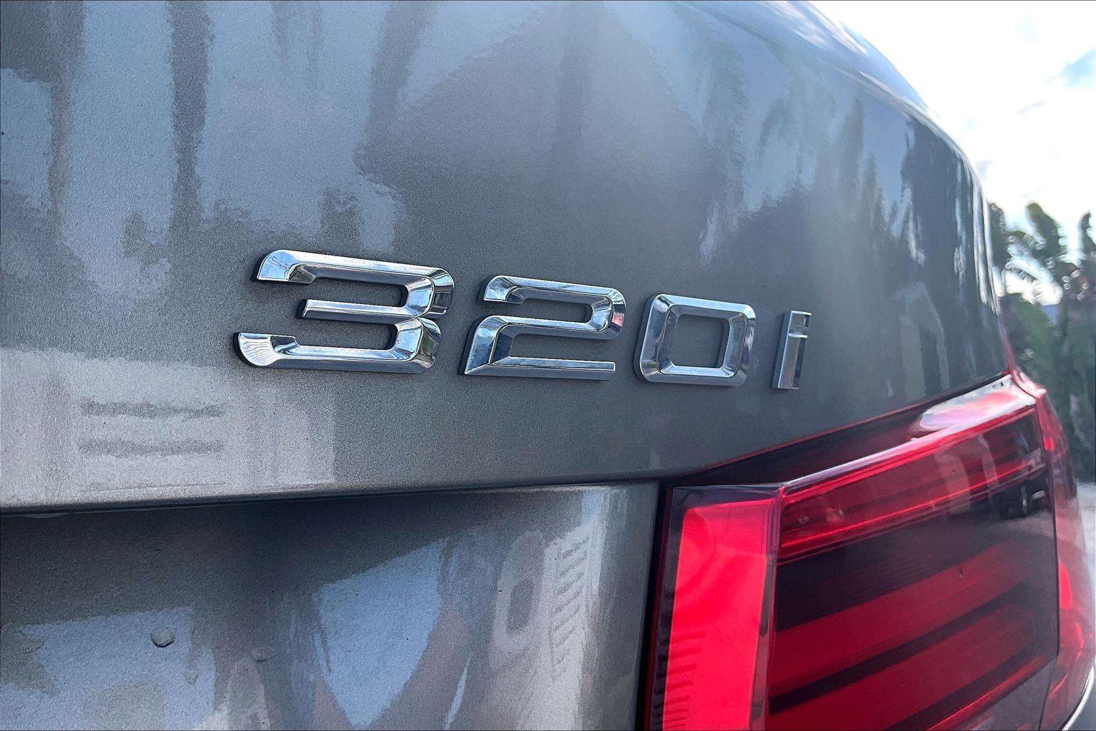 Used 2016 BMW 320i Sedan RWD image 24