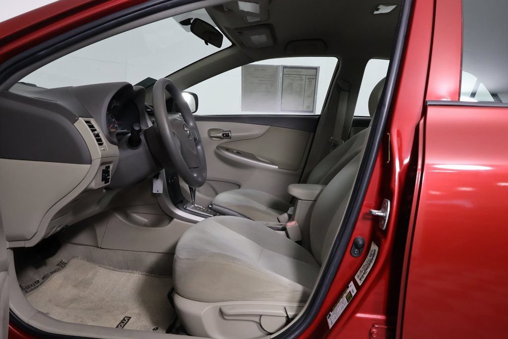 Used 2010 Toyota Corolla LE FWD image 10